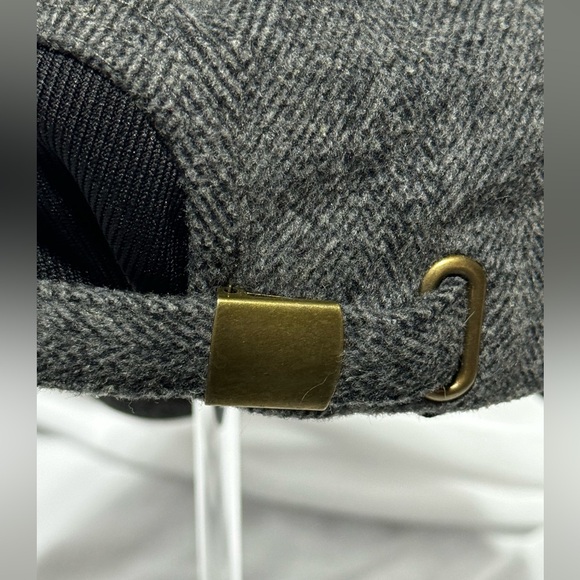 Men's Winter Warm Baseball Hat with Fold Earmuffs Warmer Metal Buckle - Picture 8 of 8